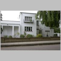 5, Kerry Avenue, Stanmore, London, by Gerald Lacoste, 1937, photo on daveanderson.me.uk.jpg